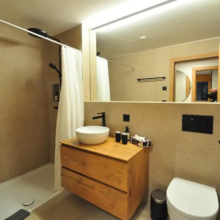 Tossu, Haus Metropol B Grächen