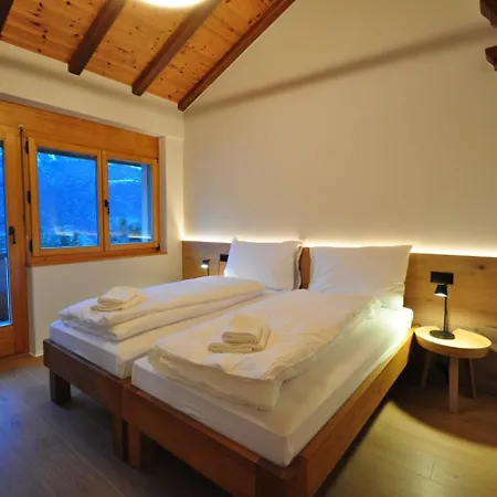 Tossu, Haus Metropol B